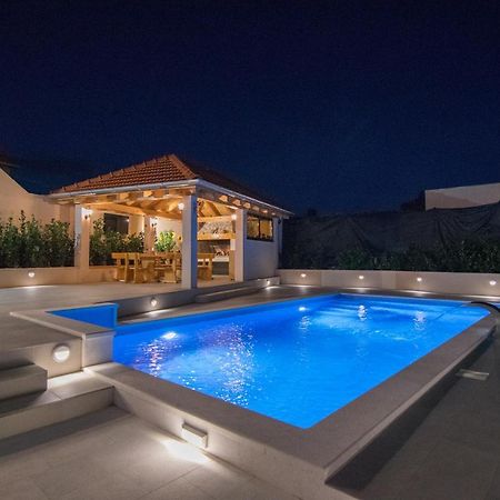 Villa Milena With Heated Pool And Jacuzzi Kostanje Exterior foto