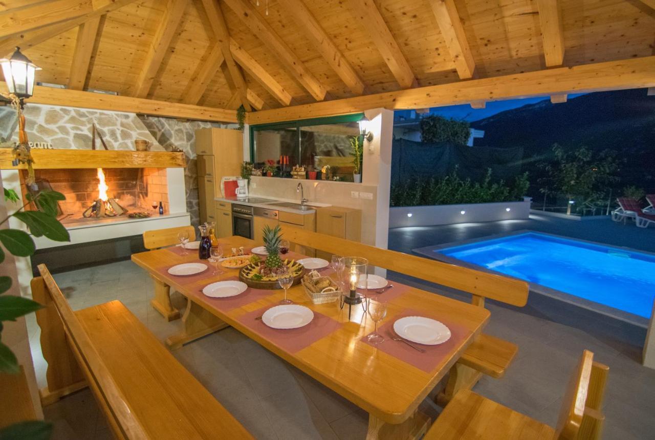 Villa Milena With Heated Pool And Jacuzzi Kostanje Exterior foto